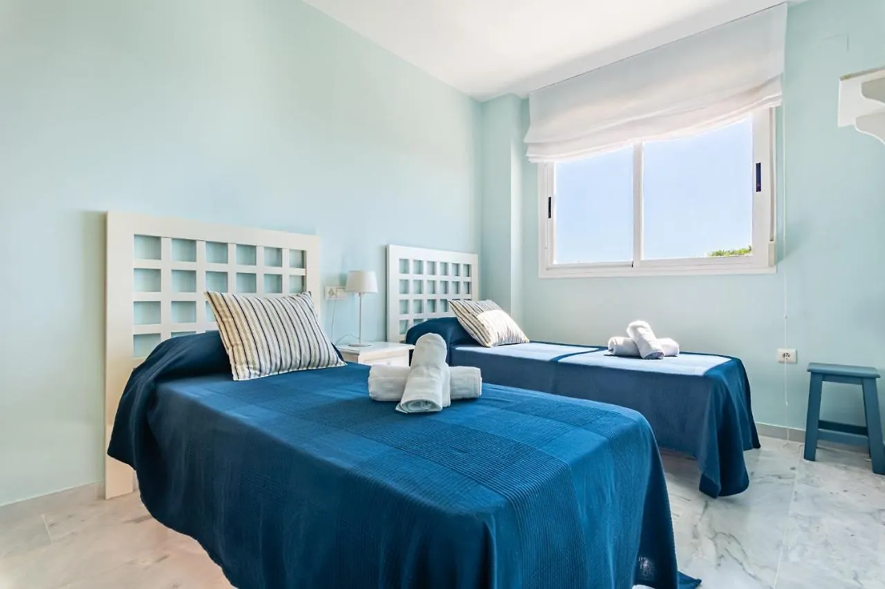 Sun & Sand Beach Apartment Marbella