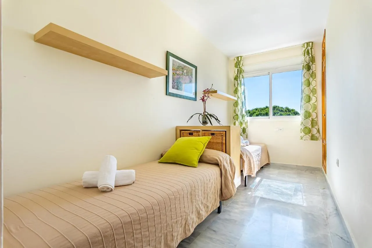 Sun & Sand Beach Apartment Marbella